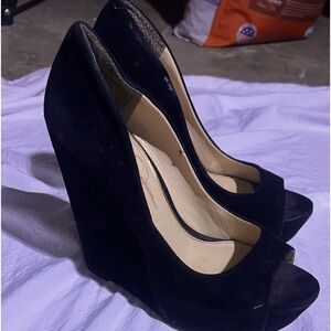 Jessica Simpson black suede wedges